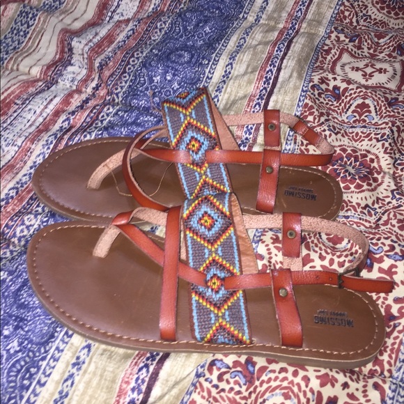 Sandals - Picture 3 of 5